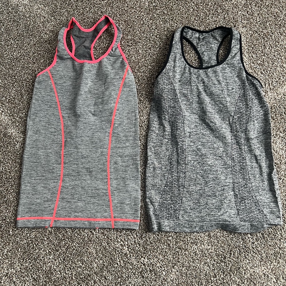Bundle xs athletic tanks!